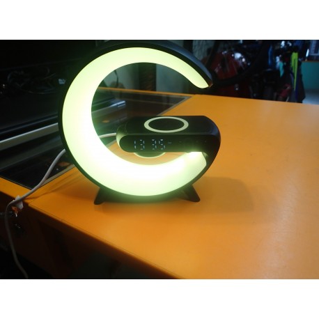 NABÍJEČKA, BLUETOOTH A LAMPIČKA