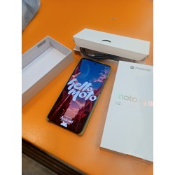 MOBILNÍ TELEFON